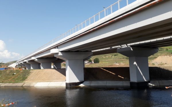 FOTO & VIDEO | Podul peste Someș este aproape gata. Șoferii vor putea circula neîntrerupt pe 60 km de autostradă