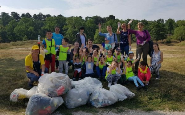 13.000 de saci cu deșeuri strânși într-o singură zi la Cluj, în cadrul campaniei Let’s do It, România