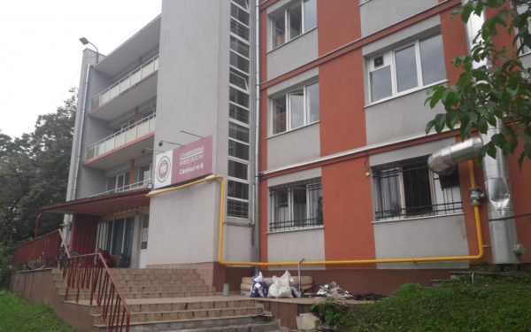 UBB ține goale căminele pentru curățenie, în timp ce 2.000 de studenți sunt nevoiți să-și caute chirie
