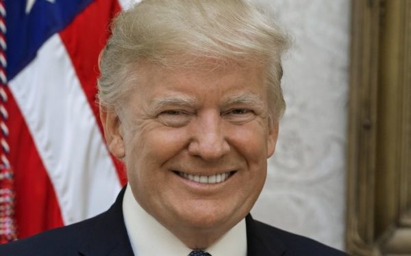 Președintele american Donald Trump, nominalizat la premiile Zmeura de Aur 2019