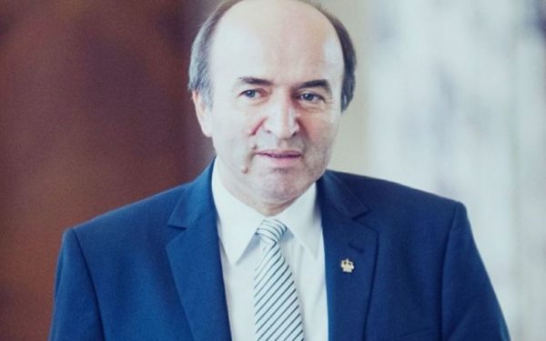 Ministrul Justiției, Tudorel Toader, demisionează: „Merg la Guvern și prezint demisia”
