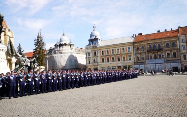 FOTO & VIDEO | Cei aproape 300 de elevi ai Școlii de Poliție din Cluj au depus jurământul militar