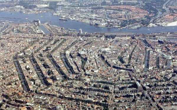 Mașinile pe benzină și motorină nu vor mai circula în Amsterdam din anul 2030!