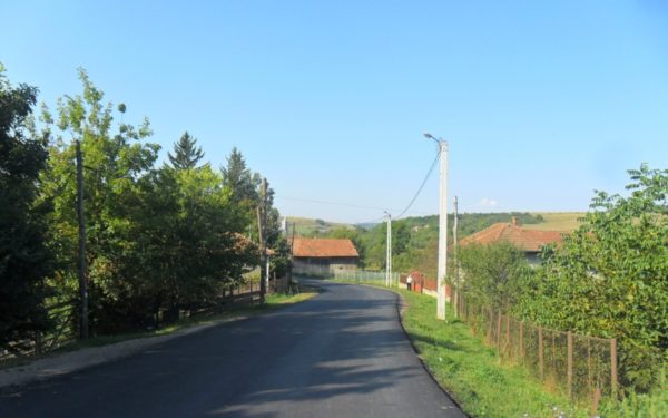 FOTO | Lucrări pe drumul Aghireș – limita cu județul Sălaj. Vor fi asfaltați aproape 3 kilometri de șosea