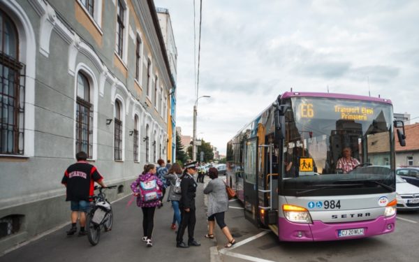 FOTO | Peste 4.600 de elevi au circulat cu autobuzele școlare în prima săptămână de școală