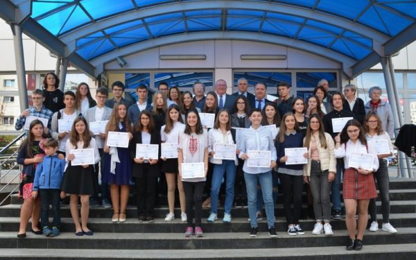 FOTO | Elevii de zece ai Clujului au fost premiați de Consiliul Județean