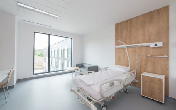 CLUJ | Primul spital privat din țară preluat de autorități pentru tratarea pacienților cu Covid-19