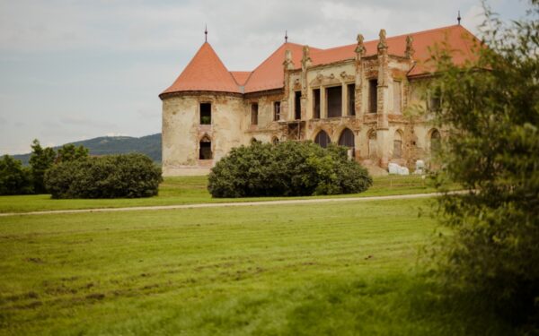Donațiile „salvează” Castelul Bánffy din Bonțida