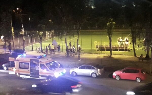 UPDATE | Incident în parcul public din Grigorescu. O poartă de fotbal a căzut peste un copil