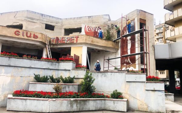 FOTO | Clădirea cinematografului Tineretului din Turda va fi reabilitată