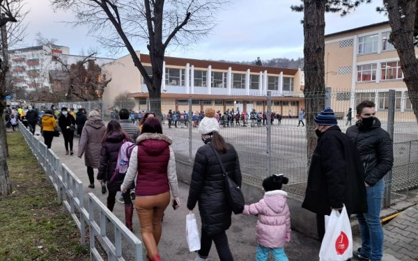 Știrile zilei de 23 martie la EBS: Primăria caută constructor pentru renovarea școlilor | Încep lucrări de întreținere pe patru drumuri județene