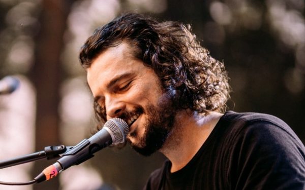 Trupa Om la Lună pregătește lansarea albumului de debut