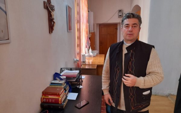 Preot în Cluj: „Nevoile spirituale se reactivează puternic!”
