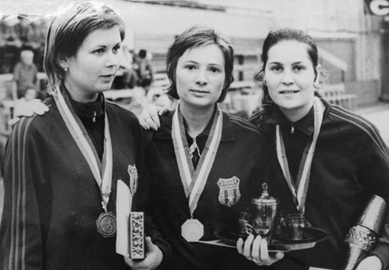 Scrimera Olga Orban Szabo (în stânga), sportiva din Cluj cu cele mai multe participări la Jocurile Olimpice, în număr de 5. FOTO / Wikipedia / Fcsteaua.ro