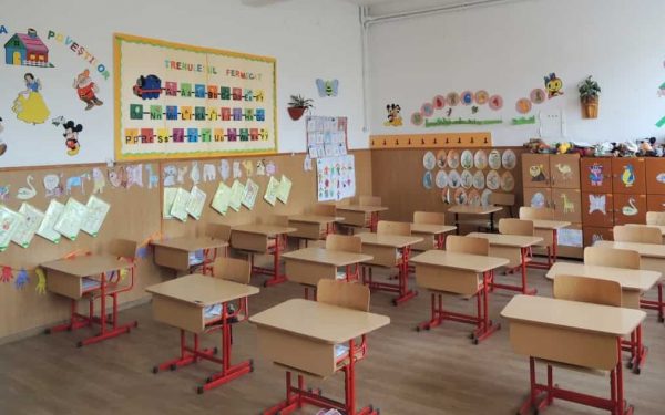 Încrierea în clasa zero a început! E o perioadă cu multe emoții,  vize de flotant și decizii importante de luat
