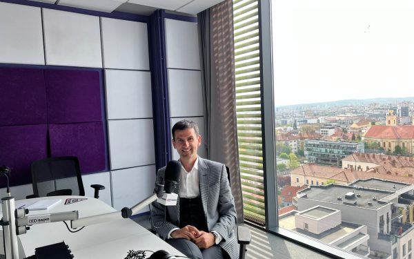 Știință cu sare și piper: cum să crești aluatul de cozonac sau care e logica găurilor din biscuiți