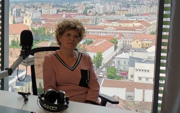 Educatoare: „copiii sunt mult mai diferiți azi. S-au schimbat și părinții, acolo avem cel mai mult de lucru.”