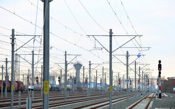 Știrile zilei la EBS: pași pentru modernizarea căii ferate, un nou pod în Ciurila și dezbatere publică pentru taxele de parcare
