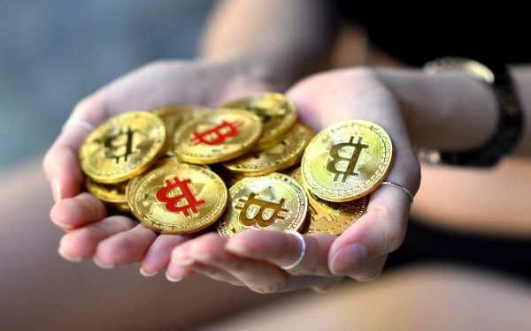 Cristian Roman, avocat: Cum puteţi face tranzacţii cu criptomonede, în siguranţă