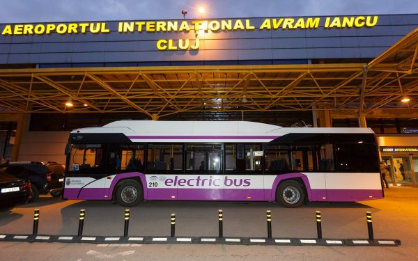 Știrile zilei de 27 aprilie la EBS: Linie expres pentru transportul în comun, direct din aeroportul din Cluj | Românii se pregătesc de minivacanța de 1 mai