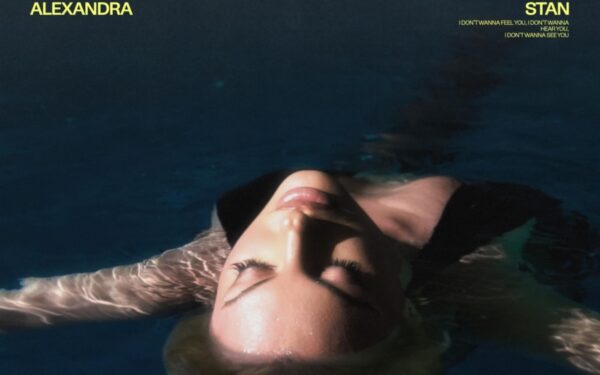 „Wanna Dance”, noul hit lansat de Alexandra Stan