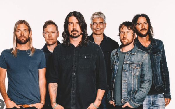 O piesă nouă pentru a 30-a aniversare